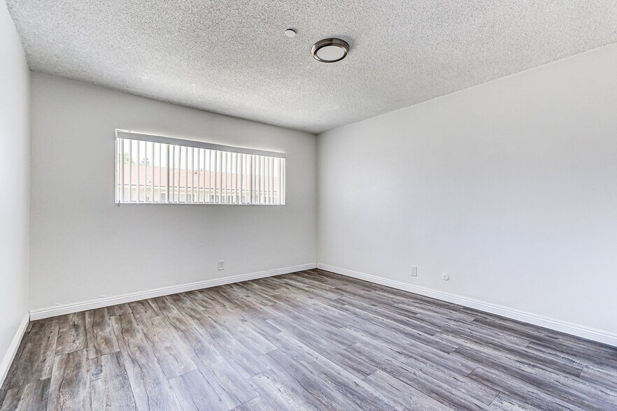 More Photos Of 2018 E La Palma Ave, Anaheim Apartments For Lease