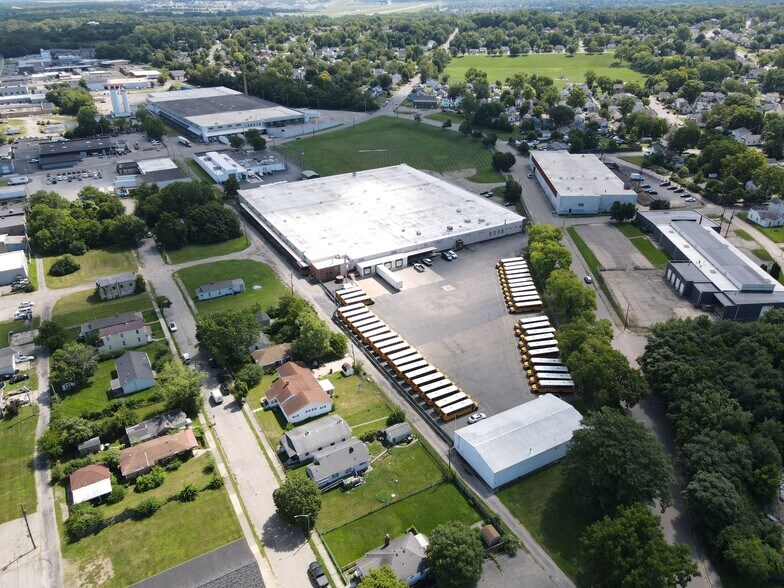 More Photos Of 301-333 Gaddis Blvd, Dayton Warehouse For Sale