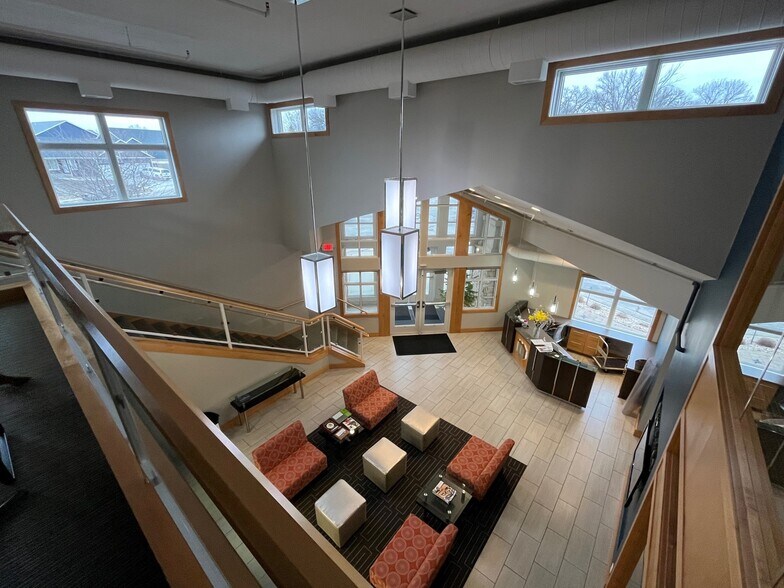 More Photos Of 3428 Lakeridge Pl, Rochester Office For Lease