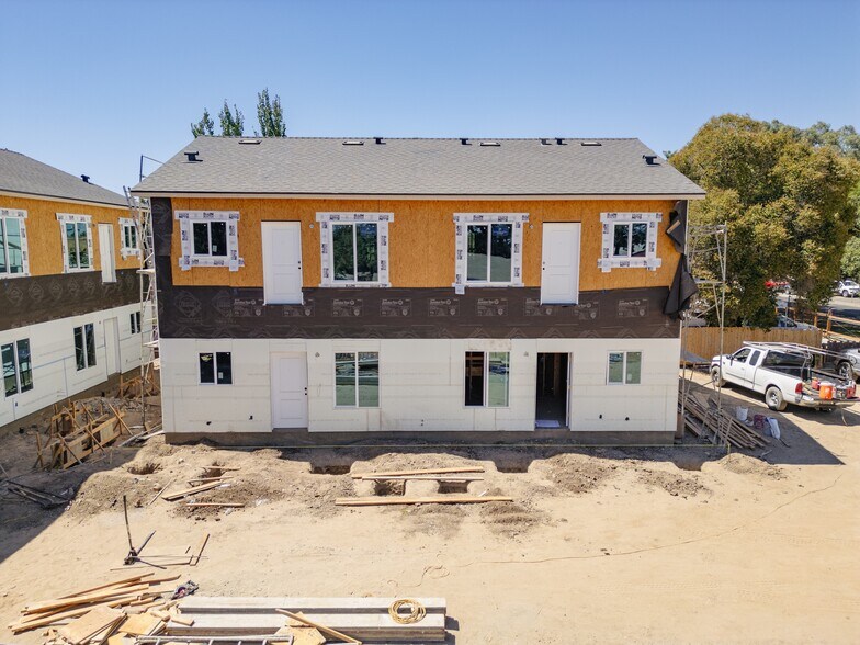 More Photos Of 40 W 13th St, Merced Apartments For Sale