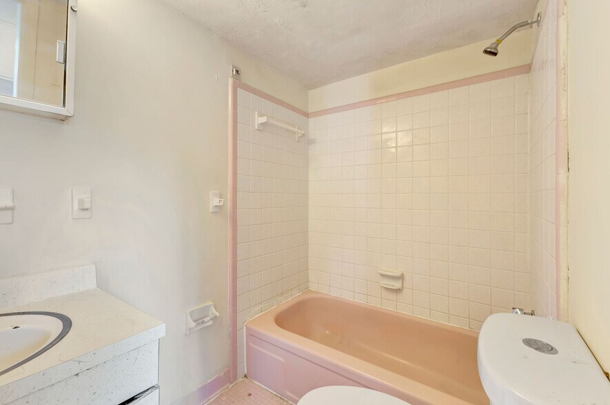 More Photos Of 3331 Parkcrest Ln, Cincinnati Apartments For Sale