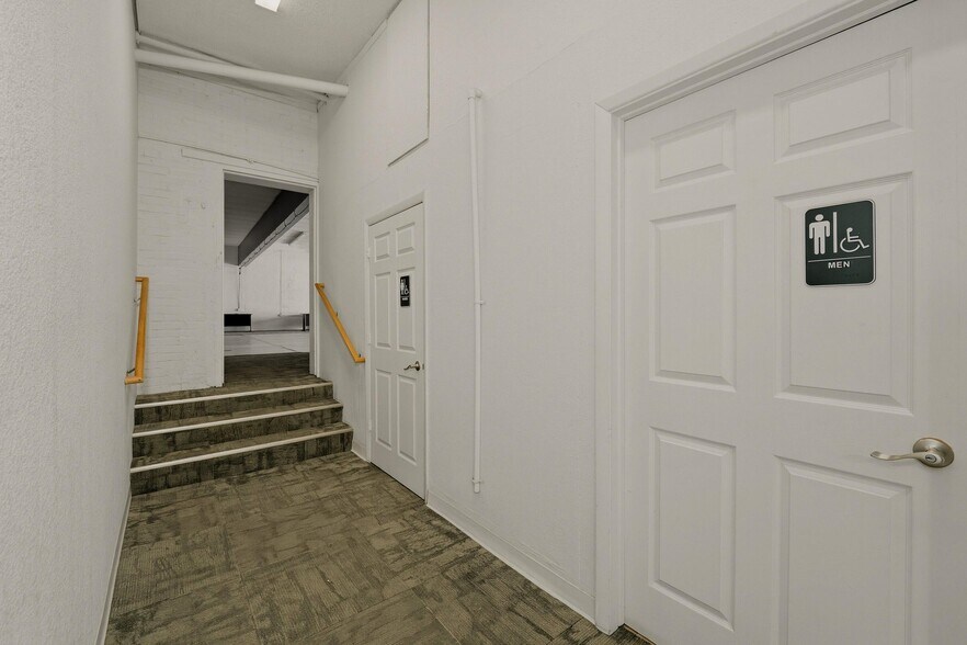 More Photos Of 422-426 E Main St, Trinidad Auto Dealership For Sale