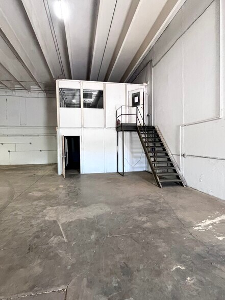 More Photos Of 1200 N Main St, Noble Warehouse For Lease