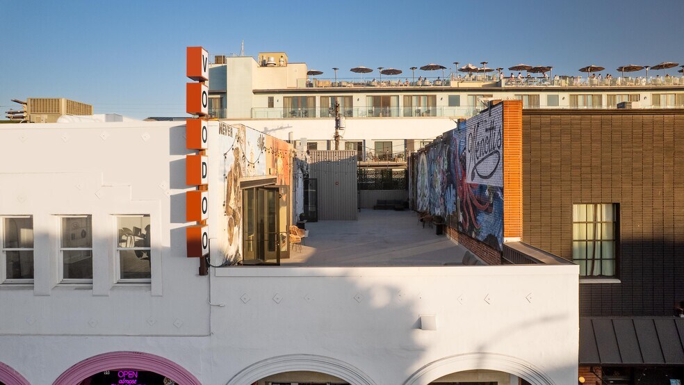 More Photos Of 62-66 Windward Ave, Venice Storefront Retail Office For Lease