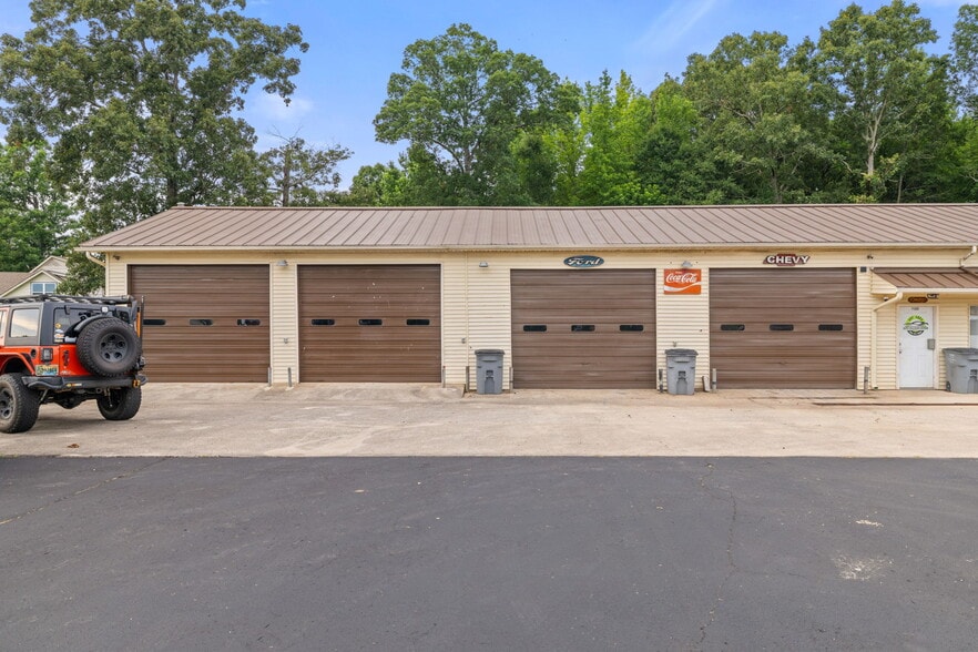 More Photos Of 11070 Highway 20, Florence General Retail For Sale