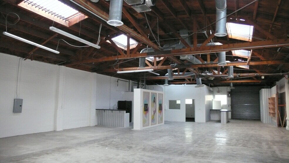 More Photos Of 6600 Lexington Ave, Los Angeles Loft Creative Space For Sale