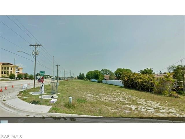 More Photos Of 1601 NE 6th Ter, Cape Coral Land For Sale