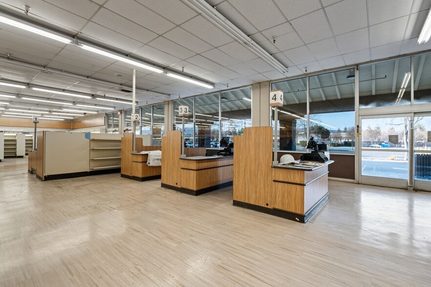 More Photos Of 1701 Airline Hwy, Hollister Freestanding For Lease