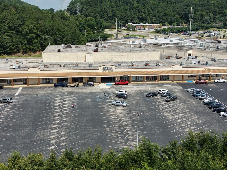 More Photos Of 7501-7641 Crestwood Blvd, Birmingham Unknown For Lease