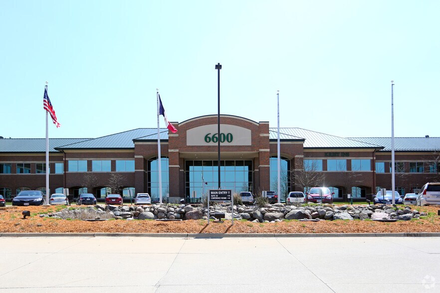 Primary Photo Of 6600 Westown Pky, West Des Moines Medical For Lease