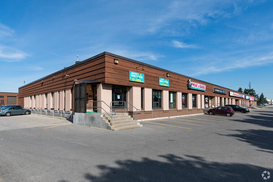 More Photos Of 4884 Dufferin St, Toronto Showroom For Lease