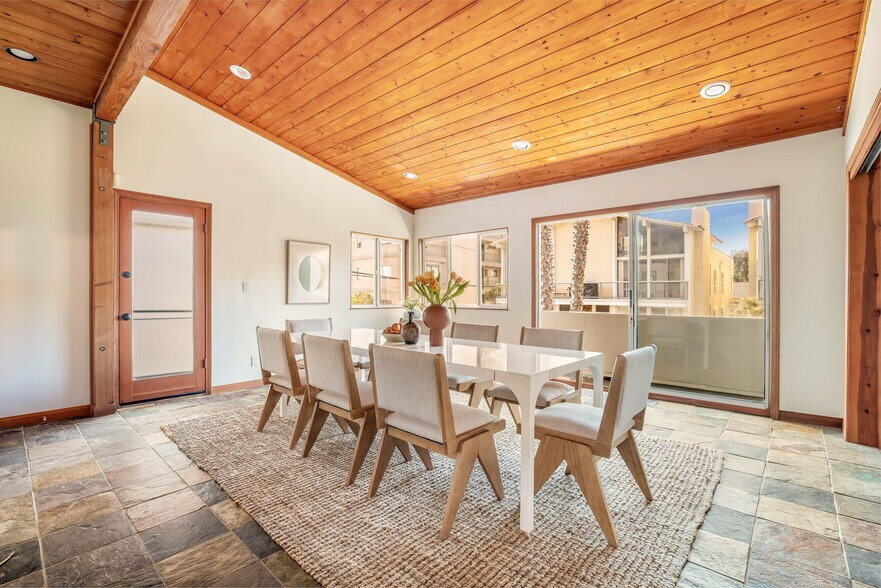 More Photos Of 16 Spinnaker St, Marina Del Rey Multifamily For Sale