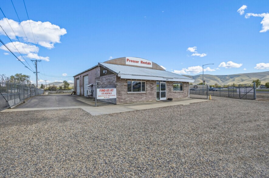 More Photos Of 391 Wine Country Rd, Prosser Freestanding For Sale