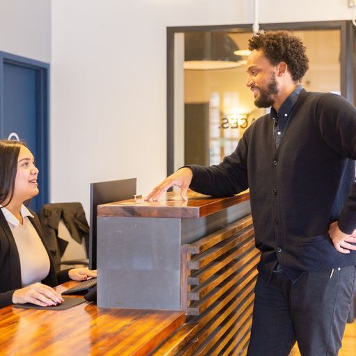 More Photos Of 811 W 7th St, Los Angeles Coworking Space