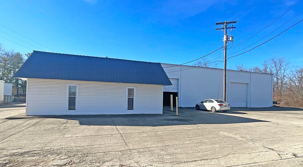 More Photos Of 345 Blue Sky Pky, Lexington Warehouse For Lease