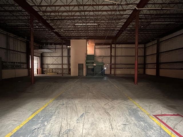 More Photos Of 4425 Pan American Blvd, Laredo Warehouse For Lease