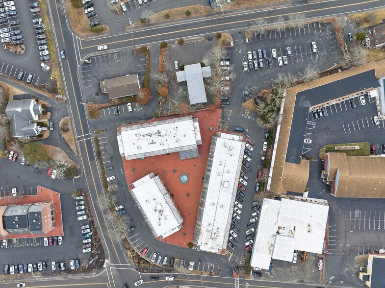 More Photos Of 297 North St, Hyannis Office For Sale