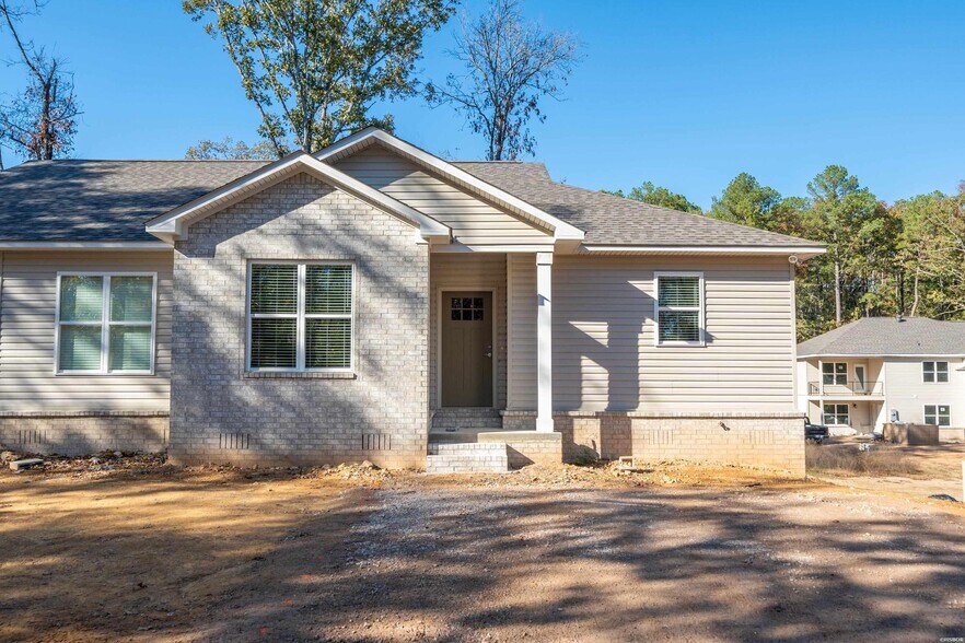 More Photos Of 102 & 106 Cheyenne St, Hot Springs National Park Apartments For Sale