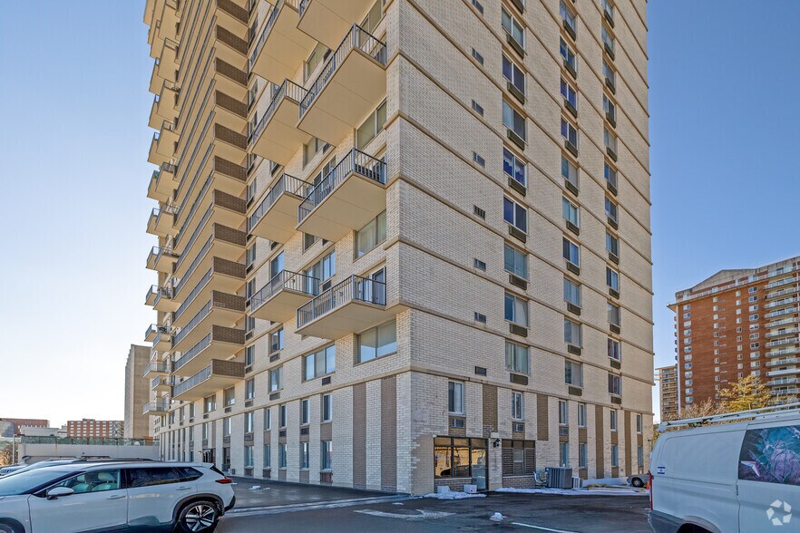 More Photos Of 160 OVERLOOK Ave, Hackensack Apartments For Lease