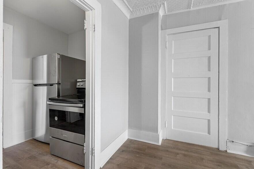 More Photos Of 4 Elm St, Lancaster Apartments For Sale