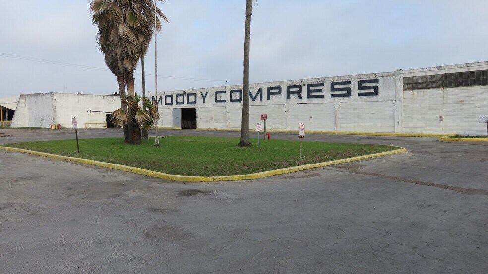 Primary Photo Of 4906 Broadway St, Galveston Unknown For Lease