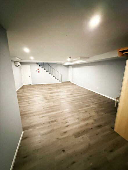 More Photos Of 1185 Elizabeth Ave, Elizabeth Storefront For Lease