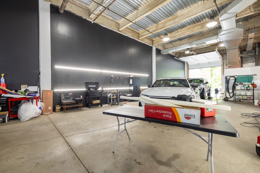 More Photos Of 100 Ferncroft Rd, Danvers Manufacturing For Lease