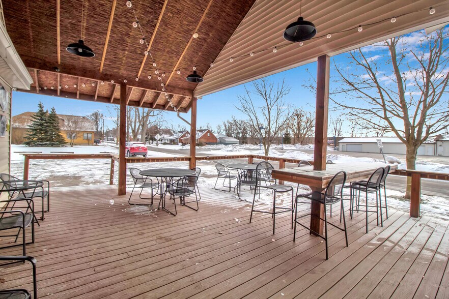 More Photos Of 16 Ellicott Pl, Depew Restaurant For Sale