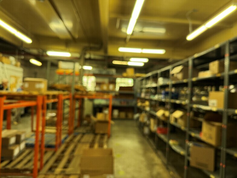 More Photos Of 4422 Bronx Blvd, Bronx Industrial For Lease