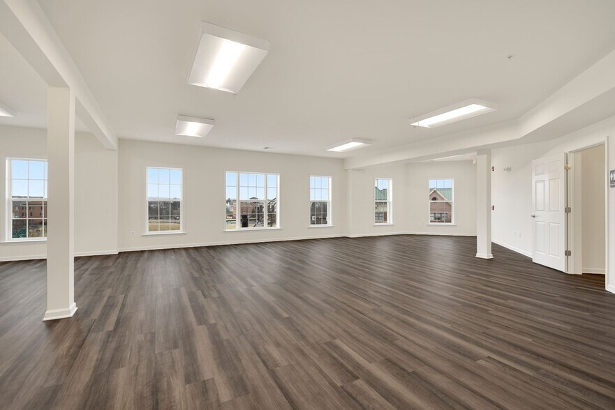 More Photos Of 3546 Worthington Blvd, Frederick Storefront Retail Office For Lease
