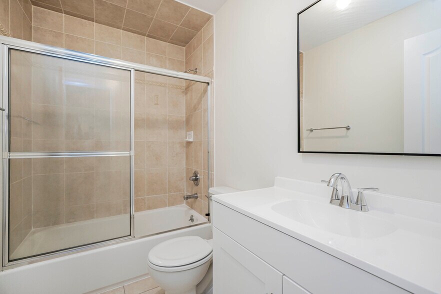 More Photos Of 21 Prall Ave, Staten Island Office Residential For Sale