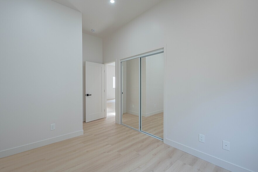 More Photos Of 987 Harcourt Ave, Seaside Multifamily For Sale