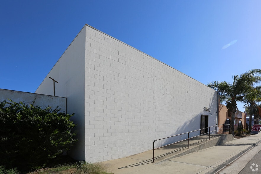 More Photos Of 4966 Naples Pl, San Diego Manufacturing For Sale