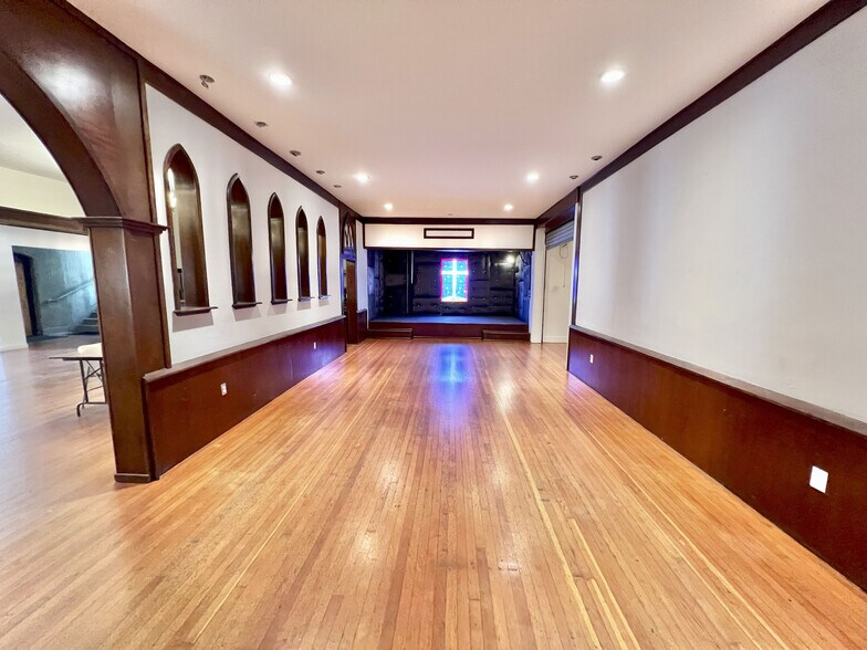 More Photos Of 606 E 6th St, Los Angeles Loft Creative Space For Sale