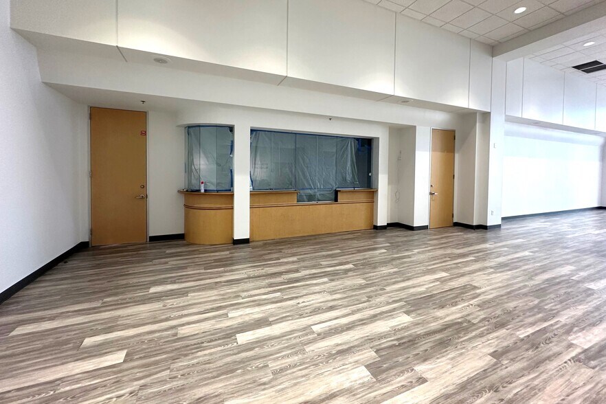 More Photos Of 4001 Preston Ave, Pasadena Medical For Lease