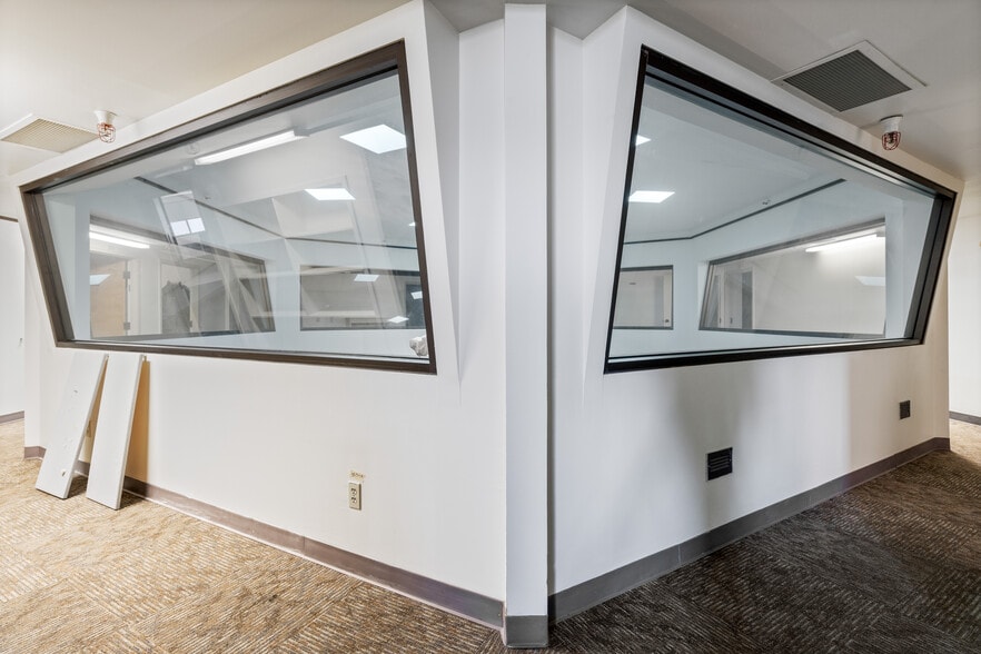 More Photos Of 4800 W Gates Pass Rd, Tucson Specialty For Sale