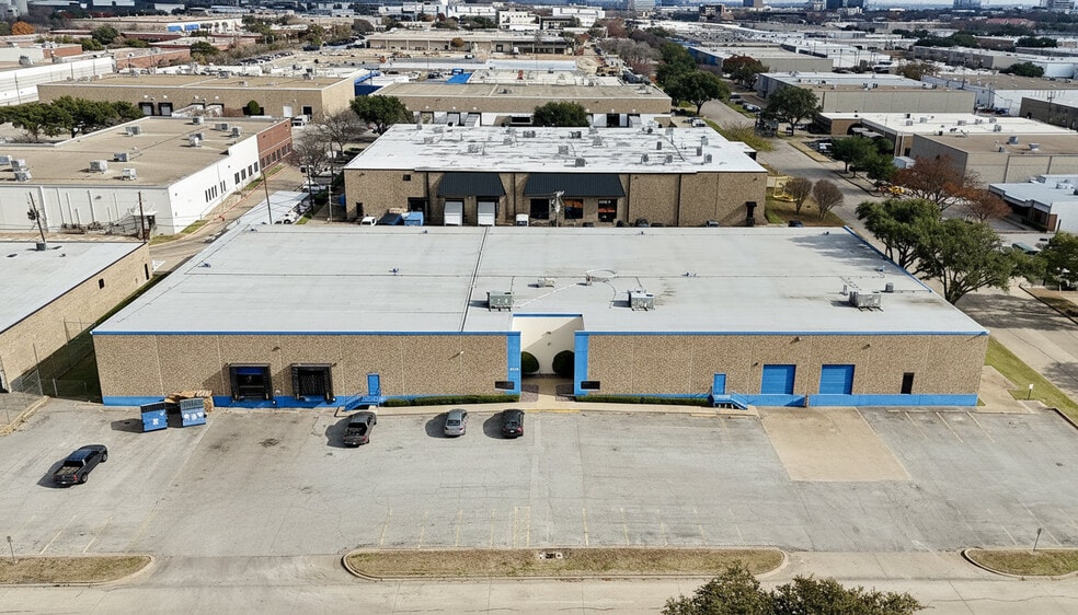 Primary Photo Of 1900 Surveyor Blvd, Carrollton Warehouse For Lease