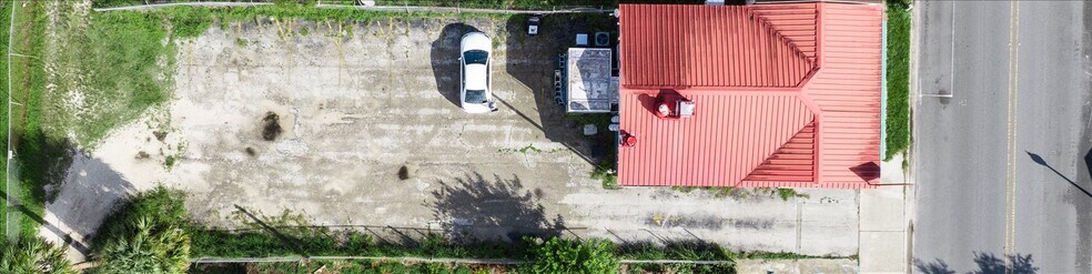 More Photos Of 637 S Commerce Ave, Sebring Restaurant For Sale