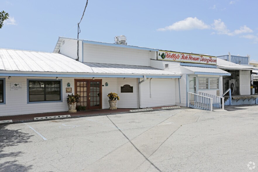 More Photos Of 1302 5th Ave S, Naples Restaurant For Sale