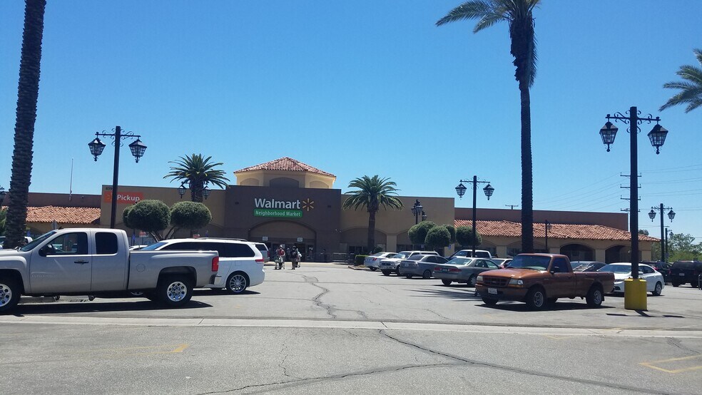 More Photos Of 859-869 W Florida Ave, Hemet Supermarket For Lease