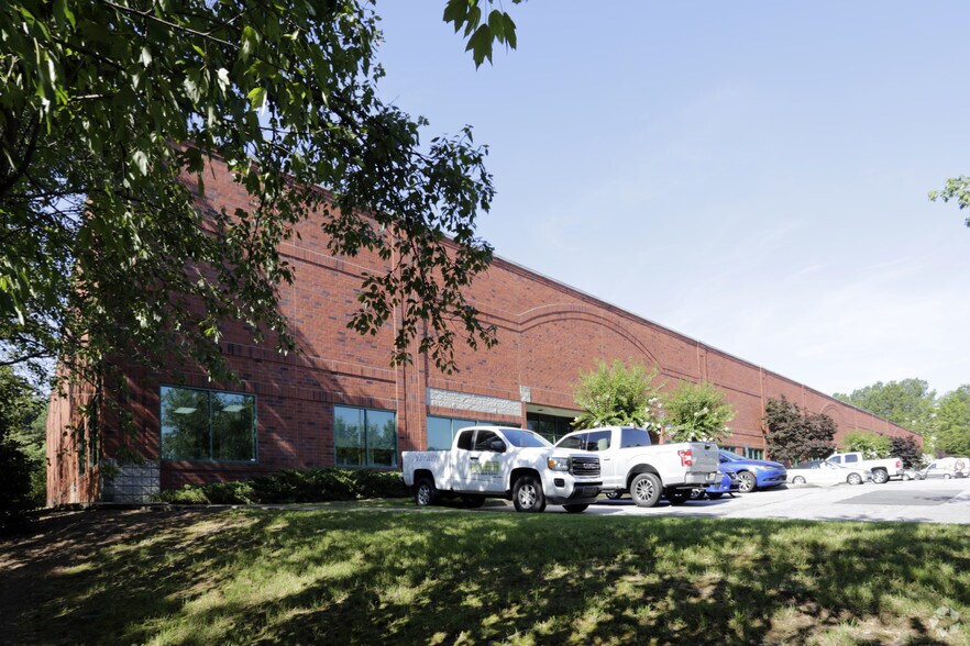 Primary Photo Of 1440 Lakes Pky, Lawrenceville Warehouse For Lease