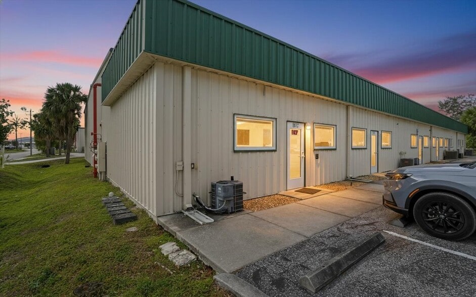 More Photos Of 6600-6612 26th Ct E, Sarasota Warehouse For Sale