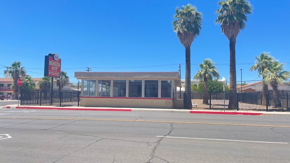 More Photos Of 701 W Broadway St, Needles Fast Food For Sale