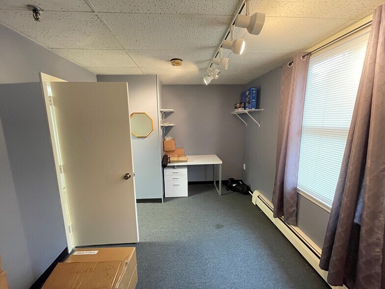 More Photos Of 10 Summit Ave, Berkeley Heights Warehouse For Lease