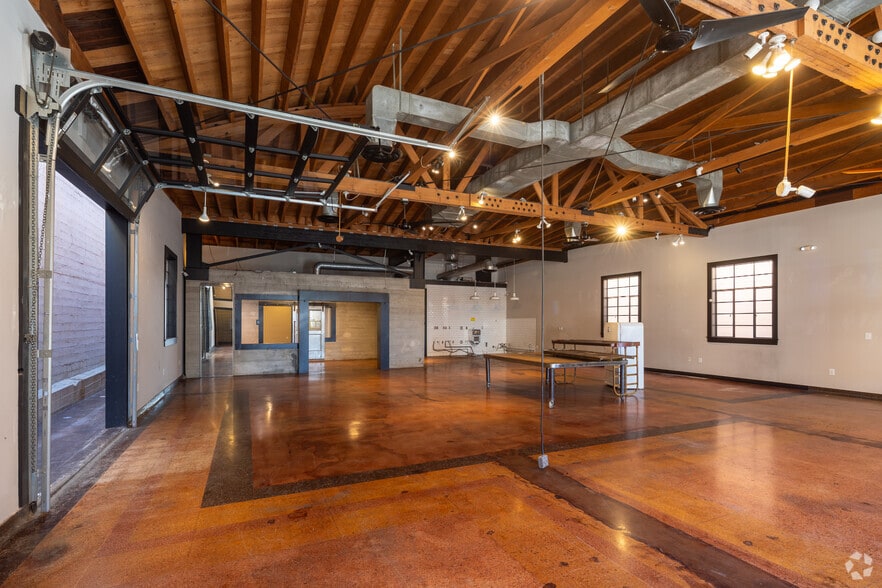 More Photos Of 6728 Bright Ave, Whittier Storefront For Sale