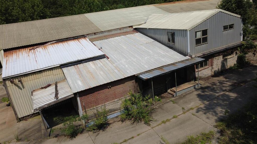 More Photos Of 1626 Manilla Creek Rd, Poca Warehouse For Sale