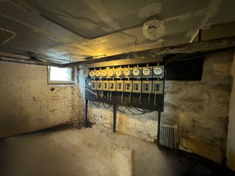 More Photos Of 902 West St, Union City Multifamily For Sale