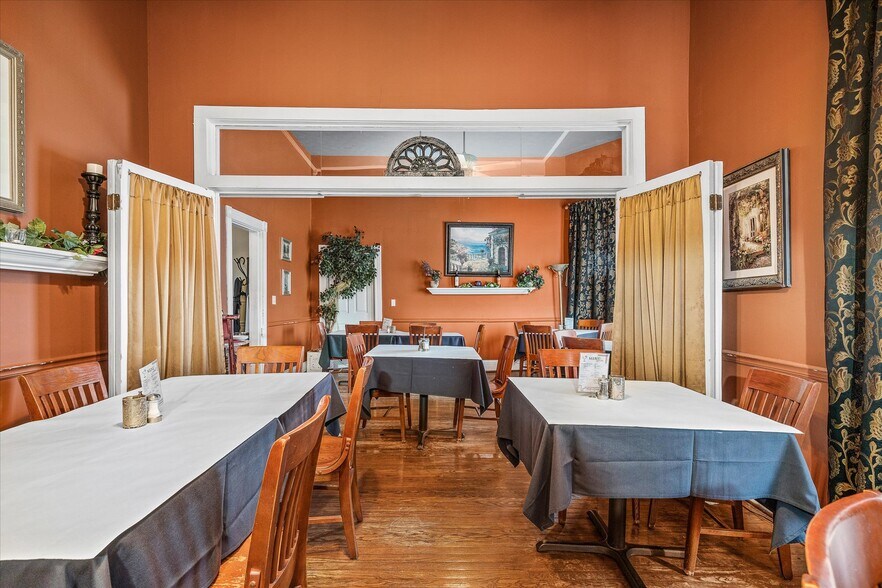 More Photos Of 232 N Peachtree Ave, Cookeville Restaurant For Sale
