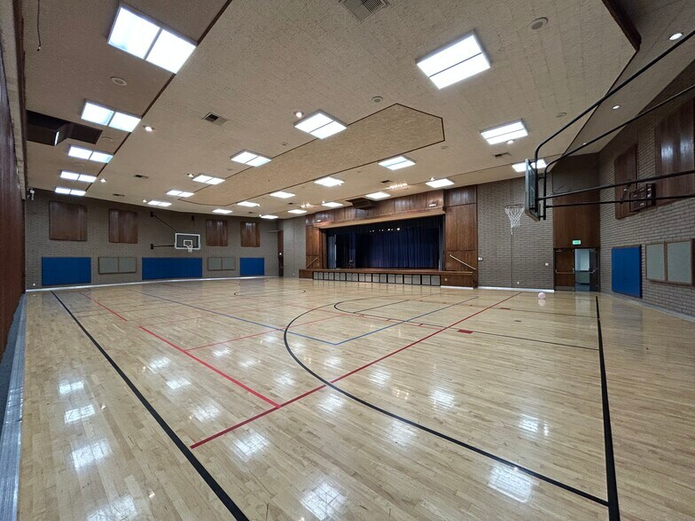 More Photos Of 16025-16115 Studebaker Rd, Cerritos Specialty For Sale