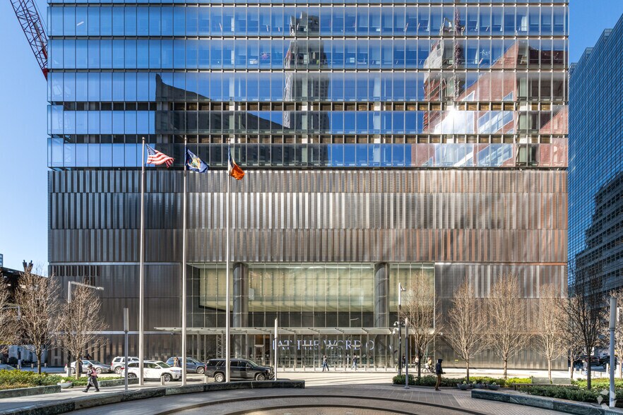 More Photos Of 7 World Trade Center, New York Office Residential For Lease
